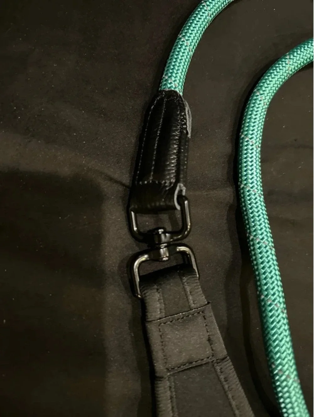 4 feet heavy duty, durable leash